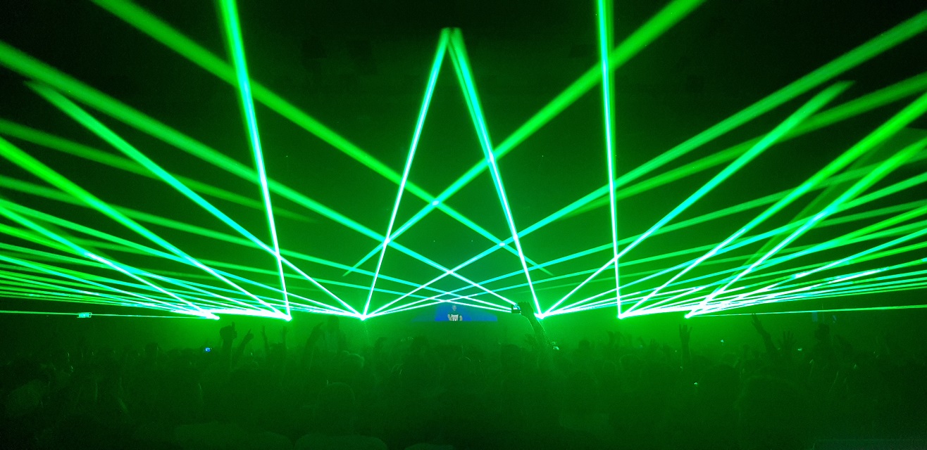 Istoria Armin Van Buuren lasers