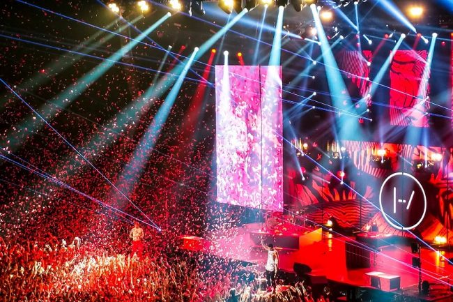 Twenty One Pilots Tour 2017 lasers